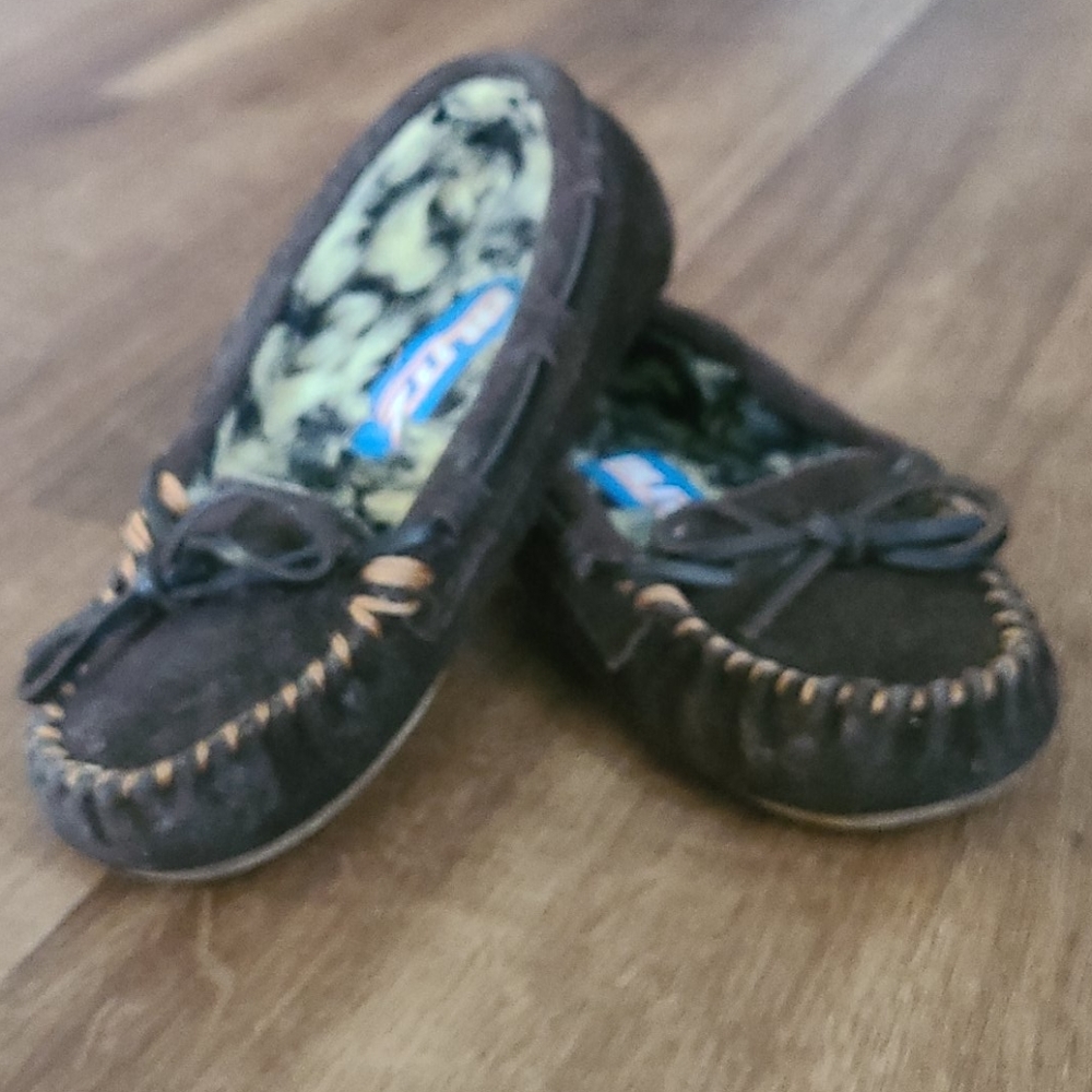 Leather and cheetah print moccasin